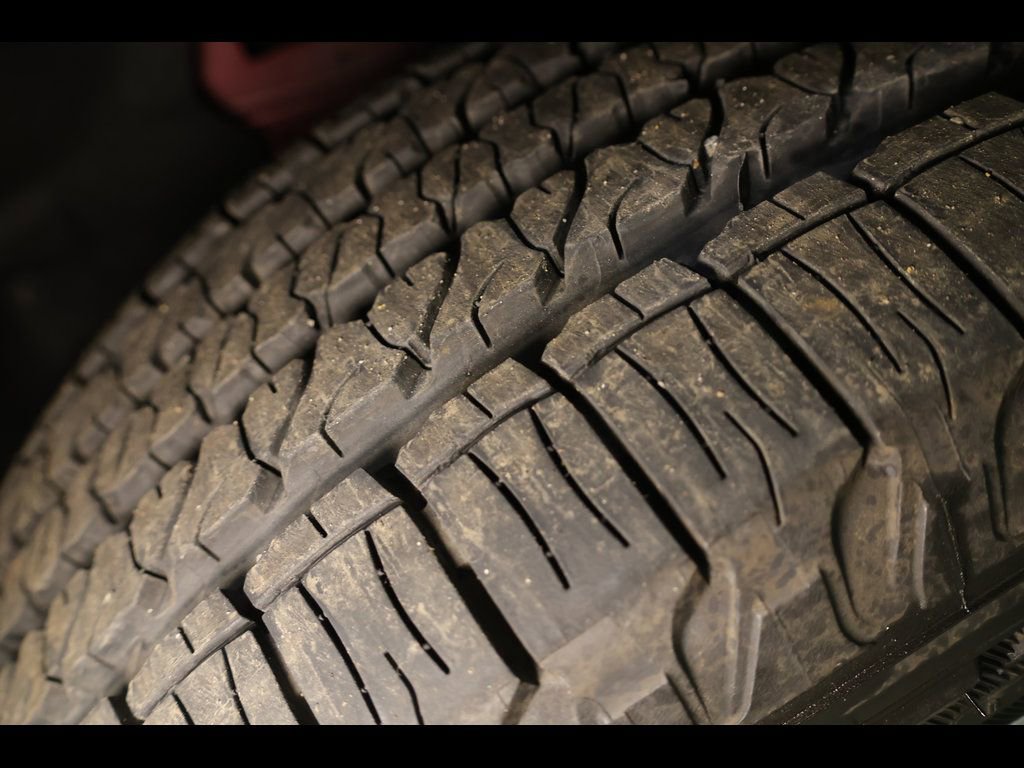 Used 2025 Jeep Grand Cherokee Laredo w/ Luxury Tech Group I image 5