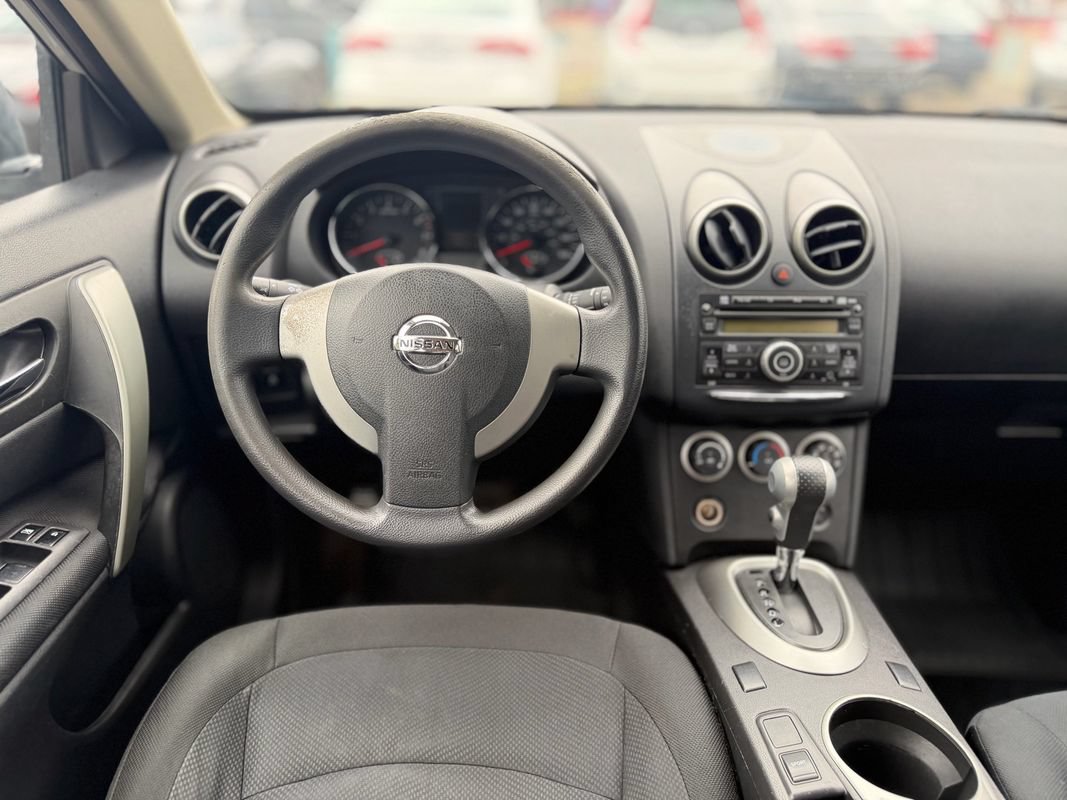 Used 2015 Nissan Rogue S AWD/4WD image 5