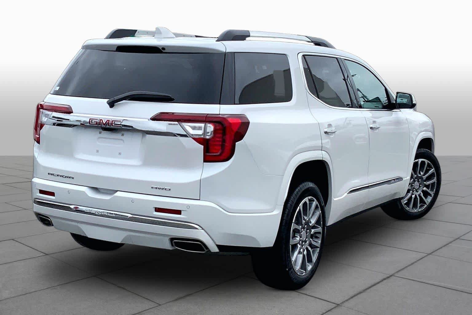 Used 2023 GMC Acadia Denali w/ Denali Technology Package AWD/4WD image 13