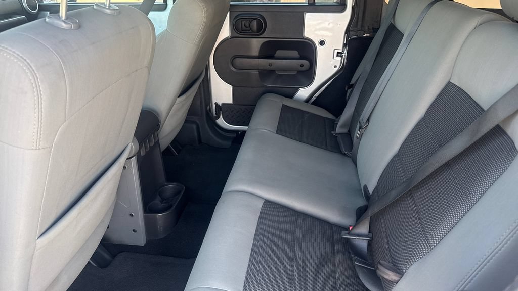 Used 2010 Jeep Wrangler Unlimited Sahara AWD/4WD image 10