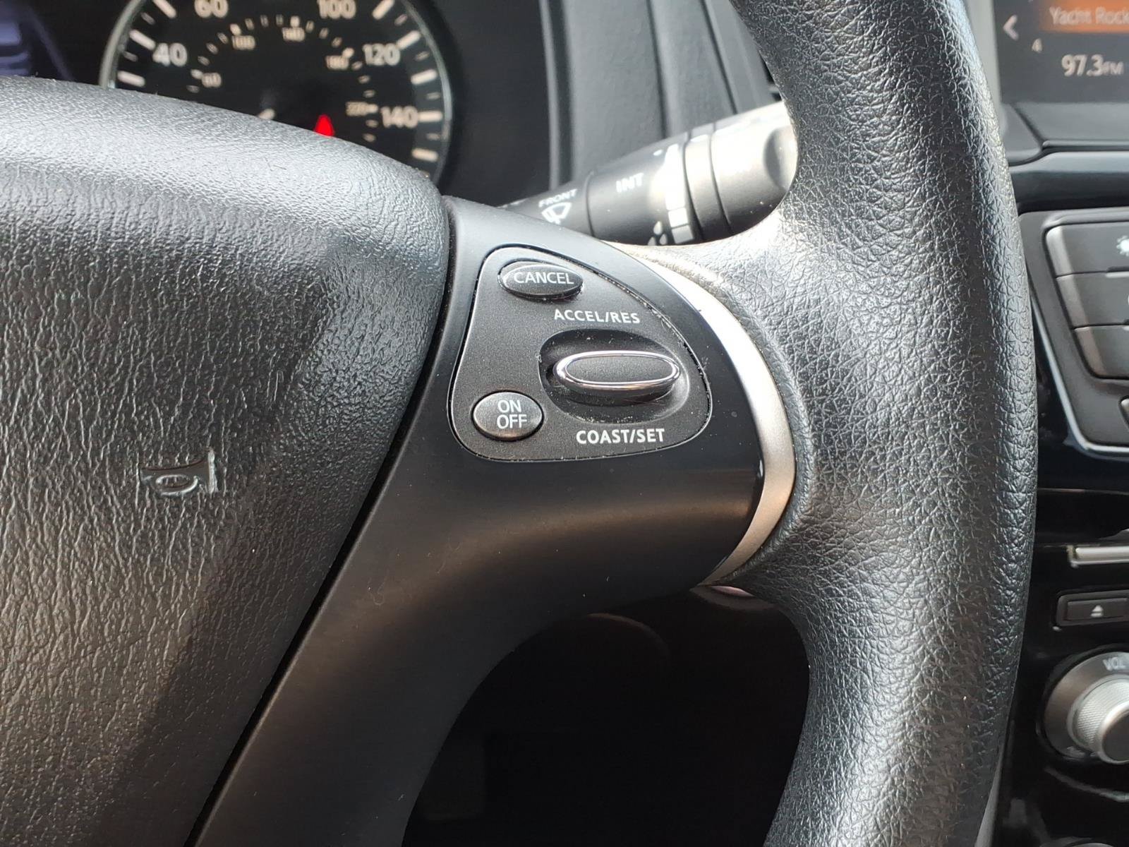 Used 2019 Nissan Pathfinder S AWD/4WD image 16