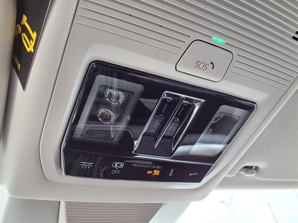 New 2026 Volkswagen Tiguan SE image 19