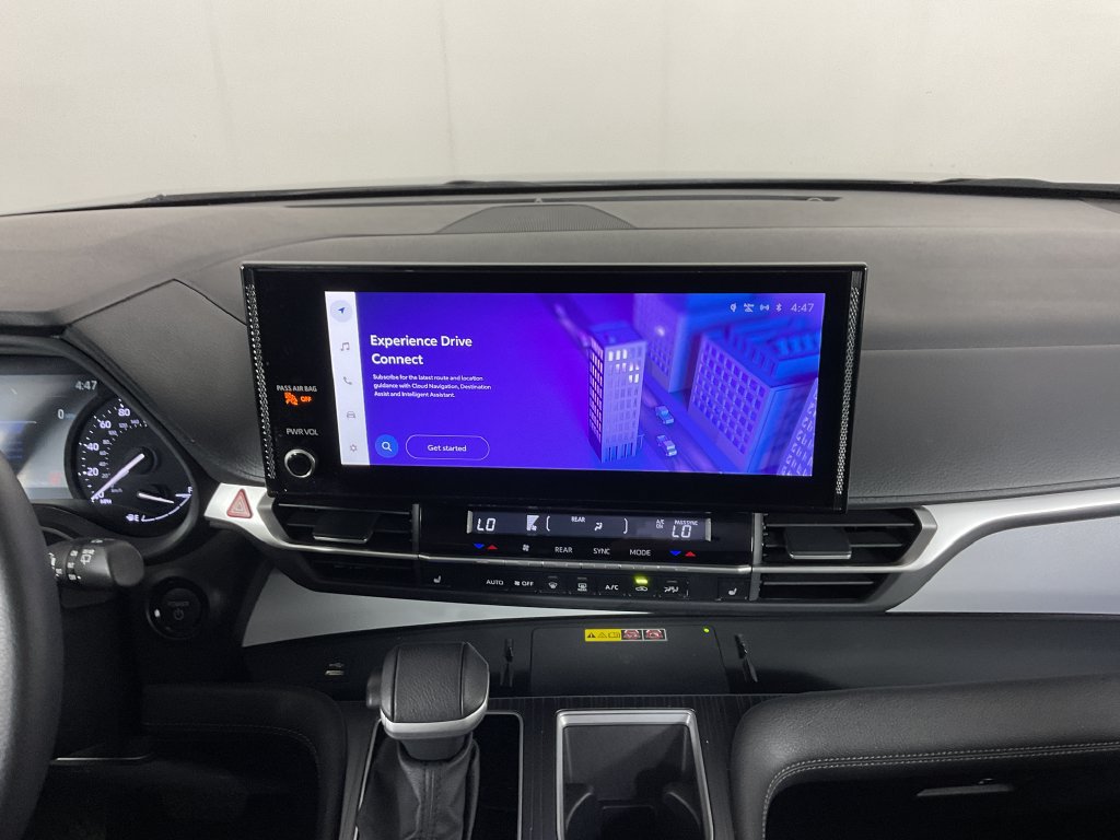 Certified 2025 Toyota Sienna XLE FWD image 13
