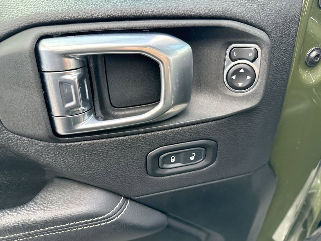 Used 2023 Jeep Wrangler Unlimited Sahara w/ Cold Weather Group image 13