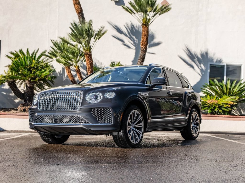 Used 2025 Bentley Bentayga AWD/4WD image 33