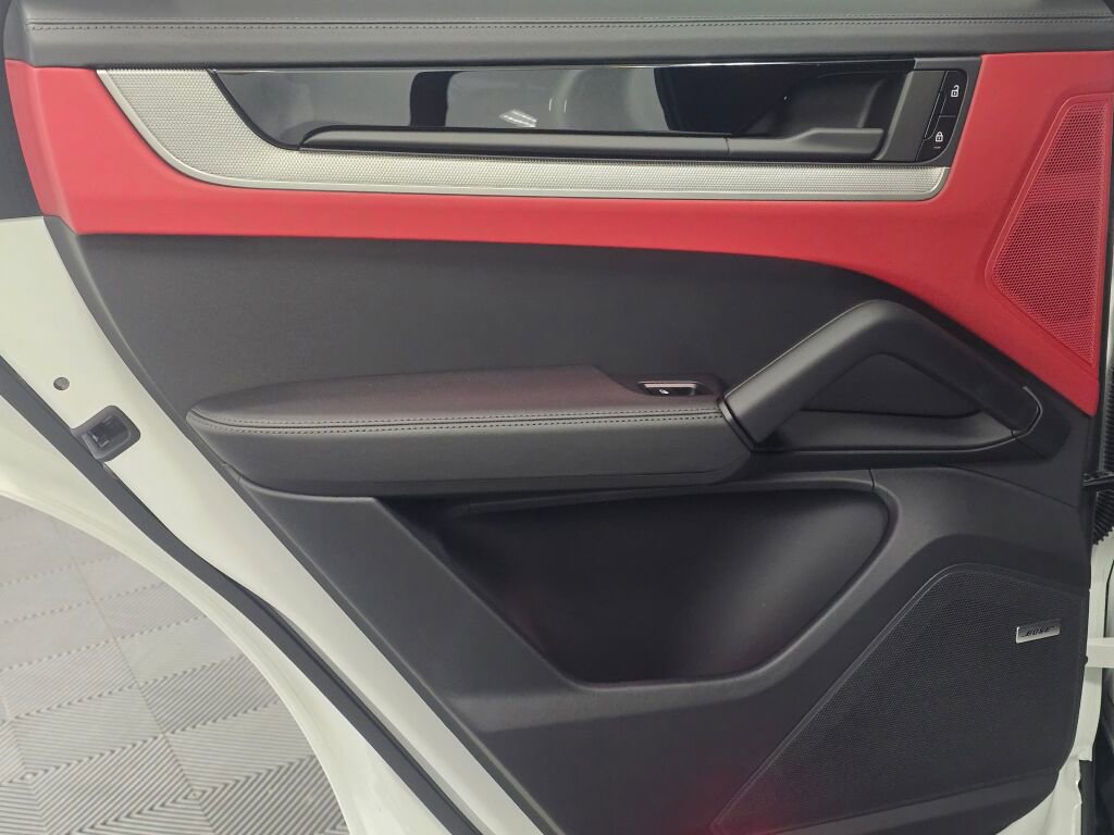 New 2026 Porsche Cayenne Coupe image 22
