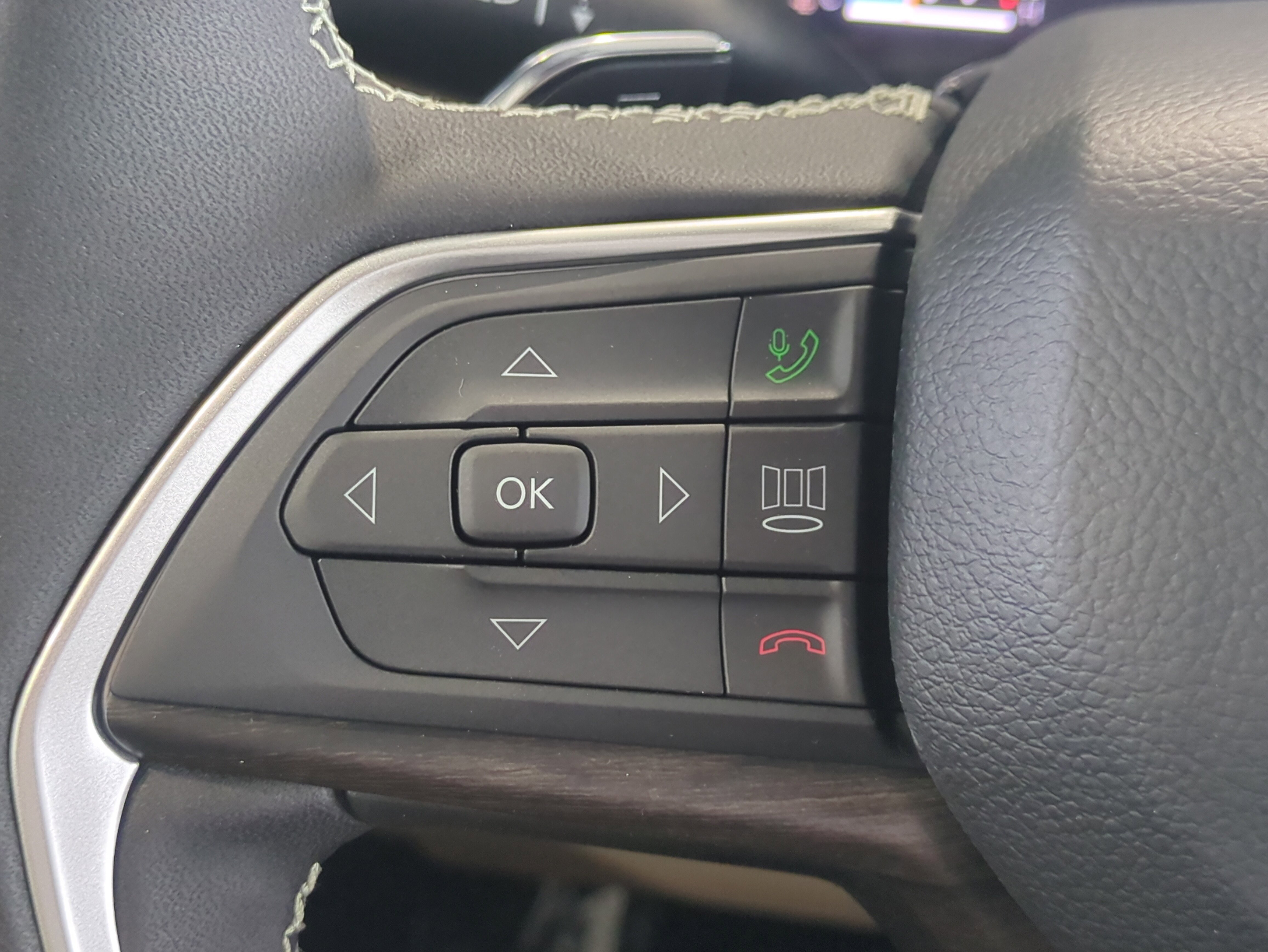 New 2026 Jeep Grand Cherokee L Limited RWD image 26