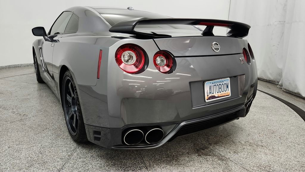 Used 2016 Nissan GT-R Black Edition image 21