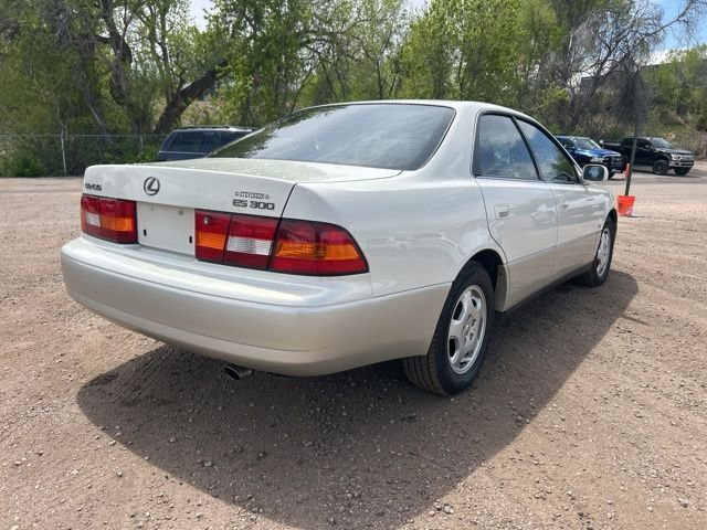 Used 1999 Lexus ES 330 FWD image 5