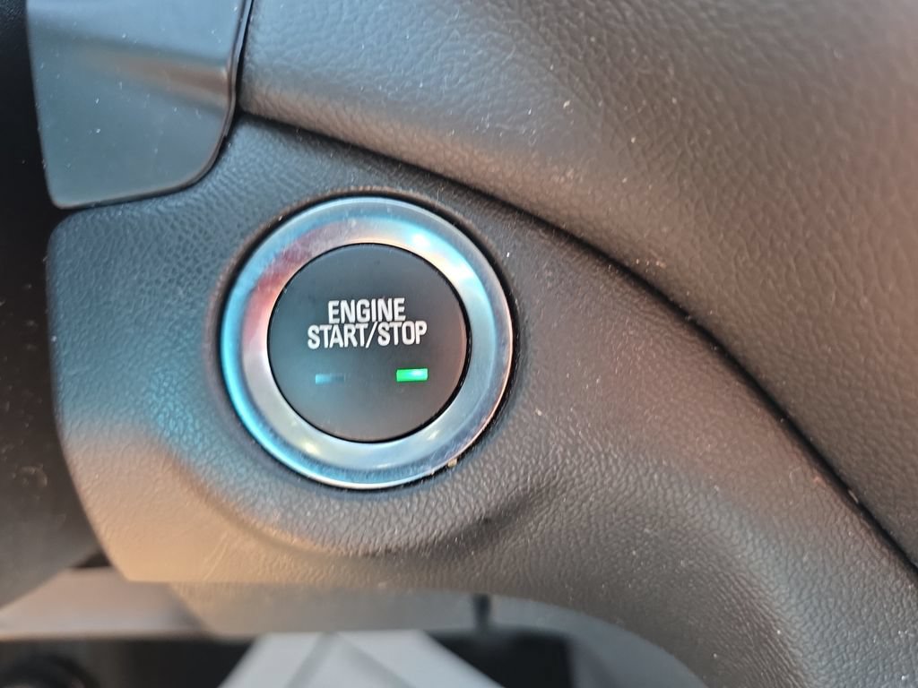 Used 2023 Chevrolet Equinox LT FWD image 28