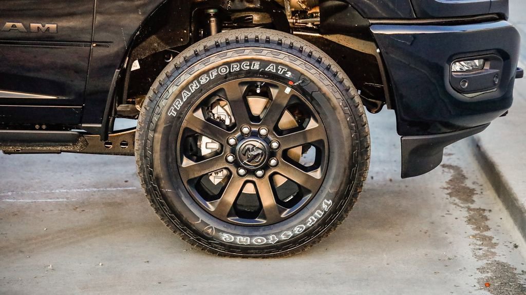New 2026 RAM 2500 Laramie AWD/4WD image 11