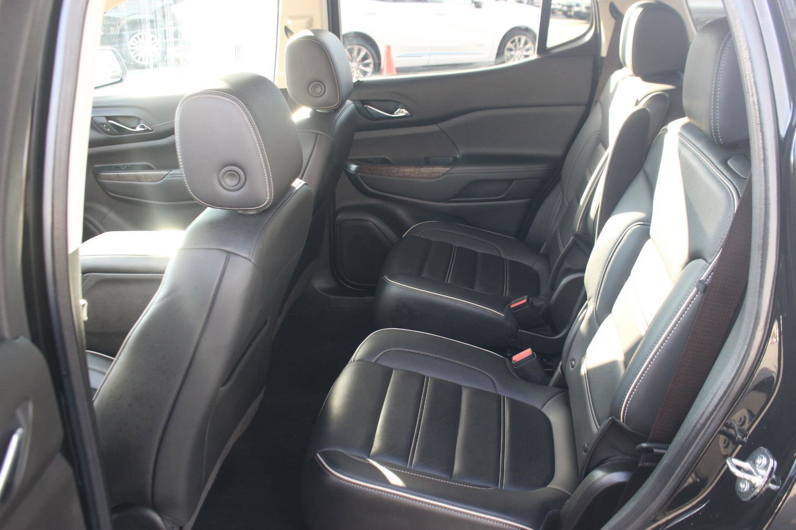 Used 2023 GMC Acadia Denali w/ Black Diamond Edition image 34