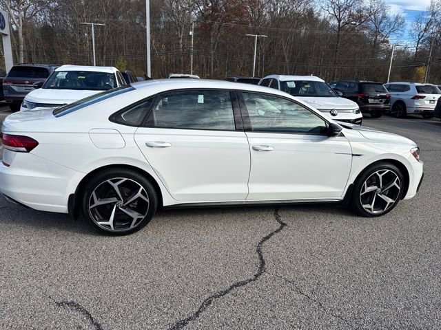 Certified 2020 Volkswagen Passat 2.0T R-Line image 10