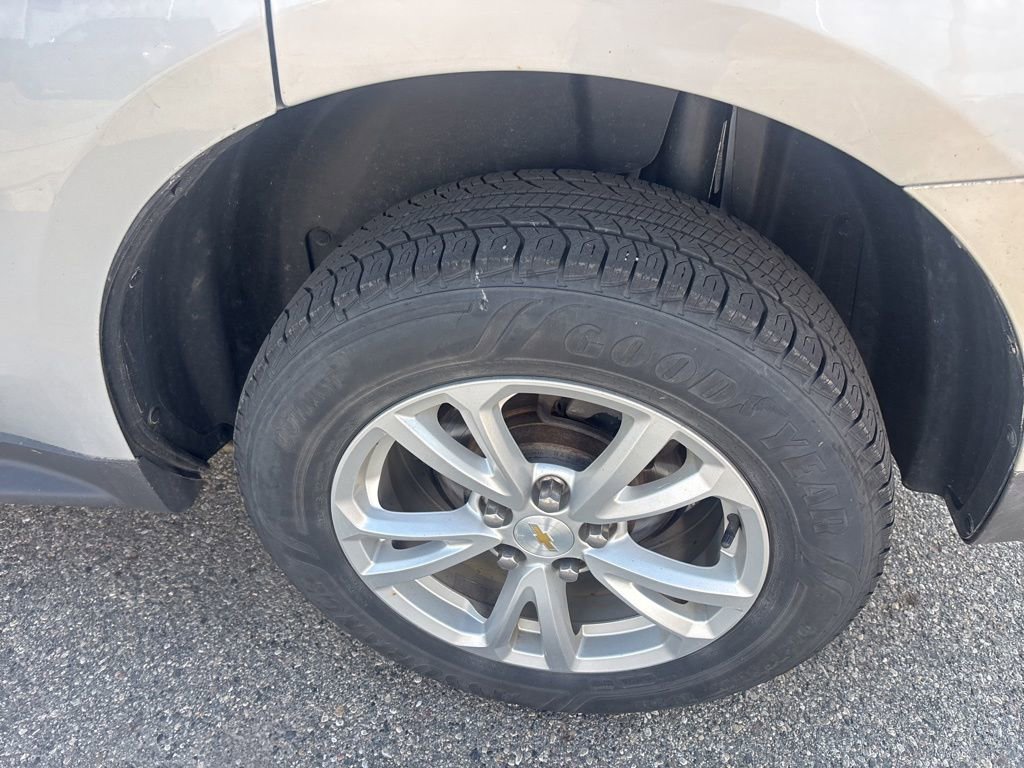 Used 2017 Chevrolet Equinox LT w/ Convenience Package AWD/4WD image 10