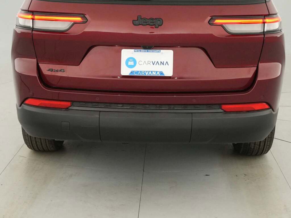 New 2025 Jeep Grand Cherokee L Laredo image 35