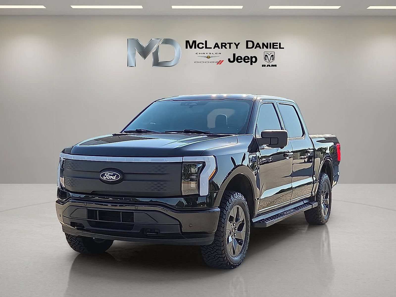 Used 2024 Ford F150 Lightning Flash w/ Max Trailer Tow Package AWD/4WD image 2