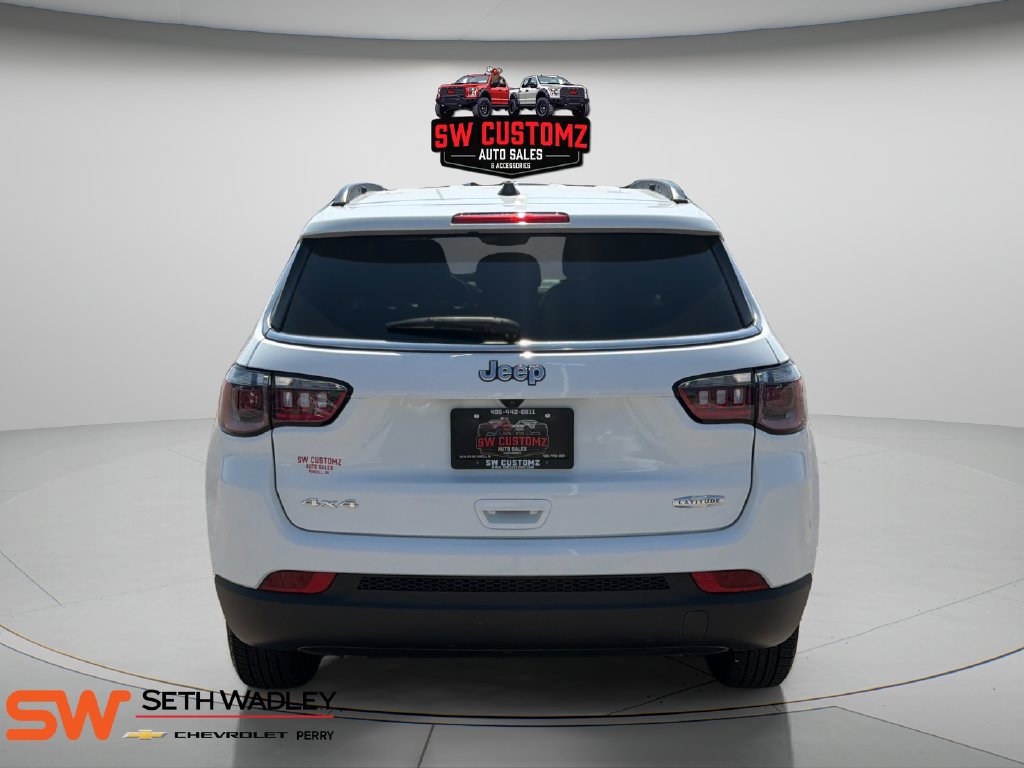 Used 2024 Jeep Compass Latitude AWD/4WD image 6