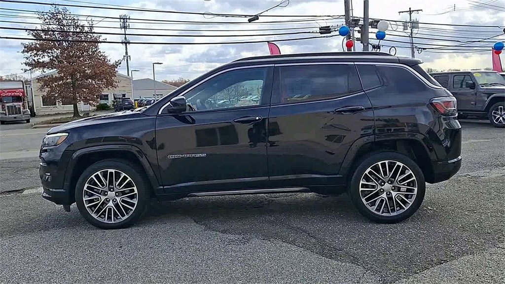 Certified 2024 Jeep Compass Limited w/ Elite Group image 5