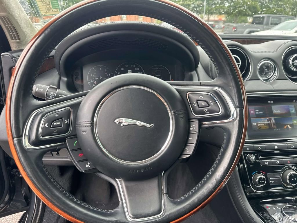 Used 2016 Jaguar XJ L Portfolio RWD image 24
