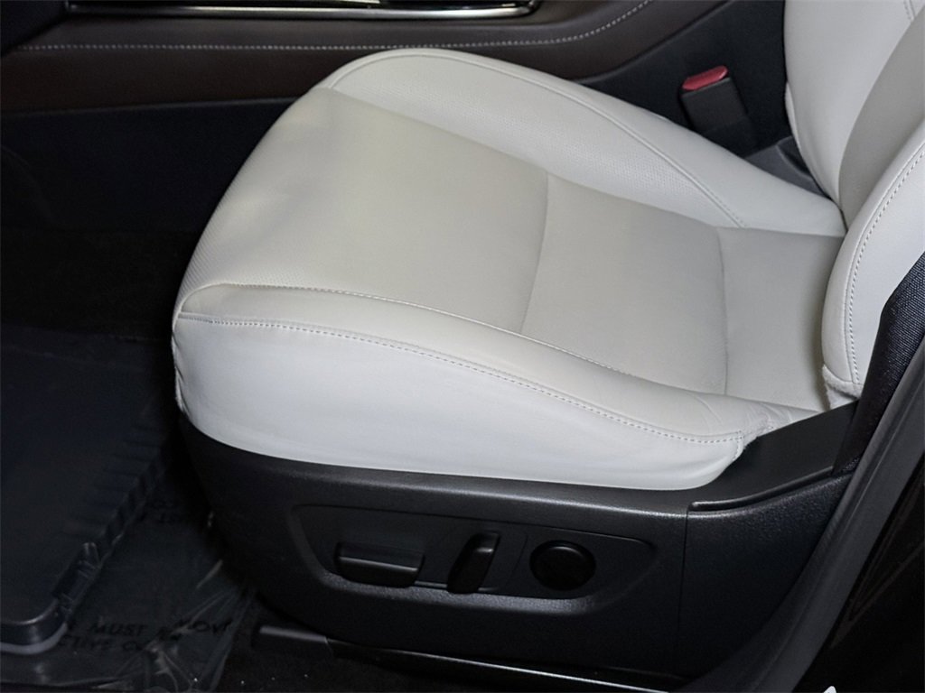 Used 2023 MAZDA CX-30 AWD 2.5 S w/ Premium Package image 18