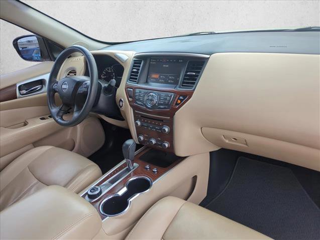 Used 2017 Nissan Pathfinder Platinum AWD/4WD image 24