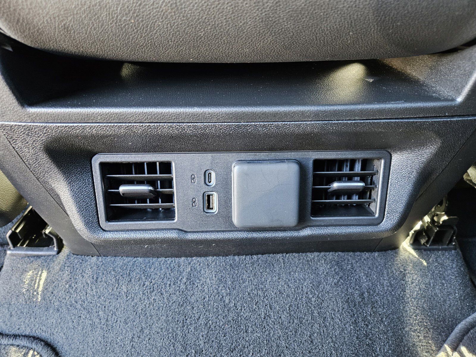 Used 2025 GMC Sierra 1500 SLT image 11