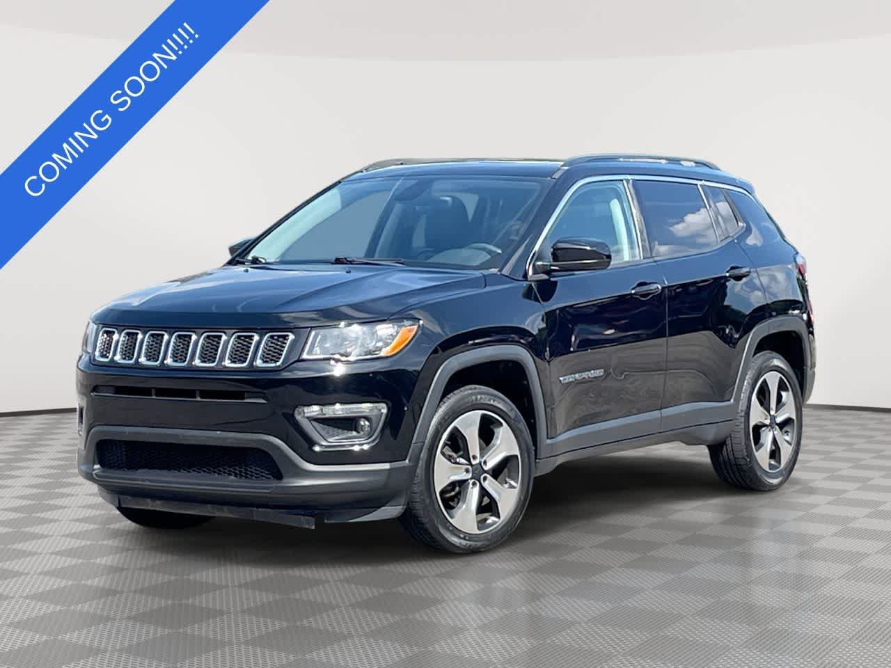 Used 2018 Jeep Compass Latitude w/ Cold Weather Group AWD/4WD image 1