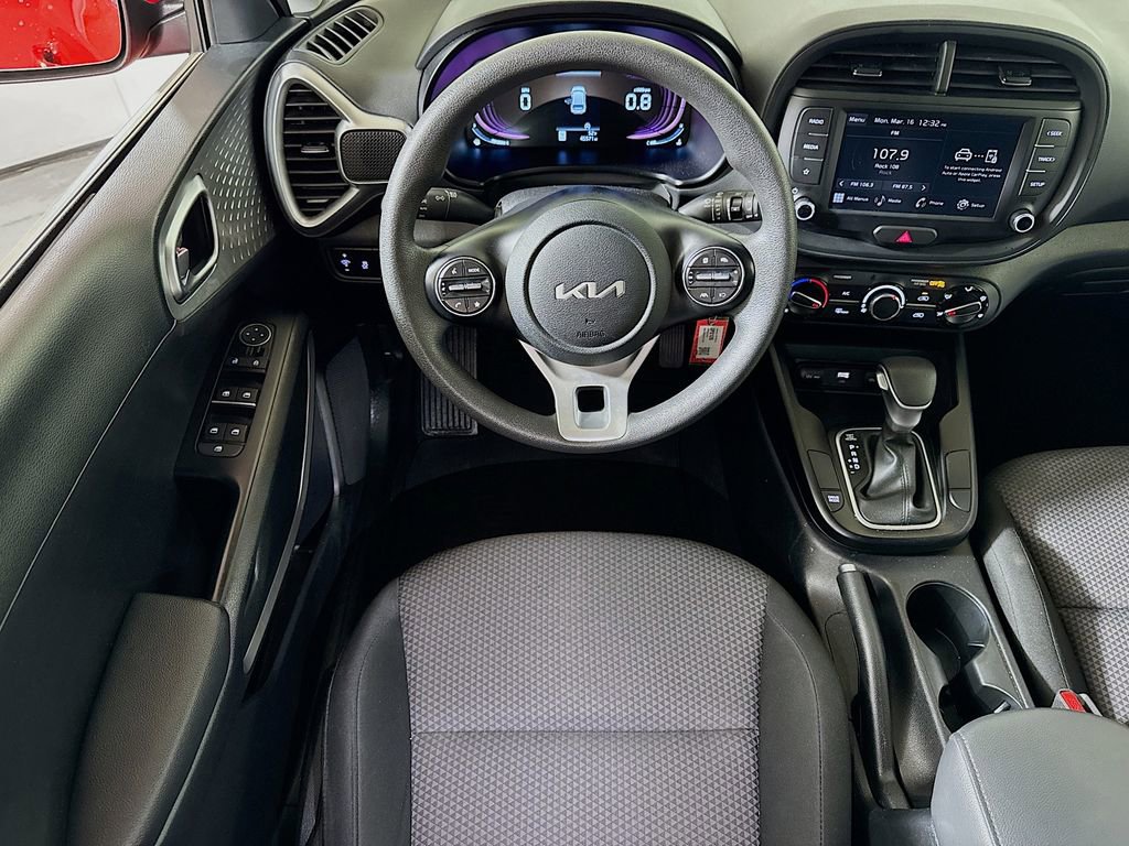 Used 2024 Kia Soul LX w/ Option Group 015 image 18