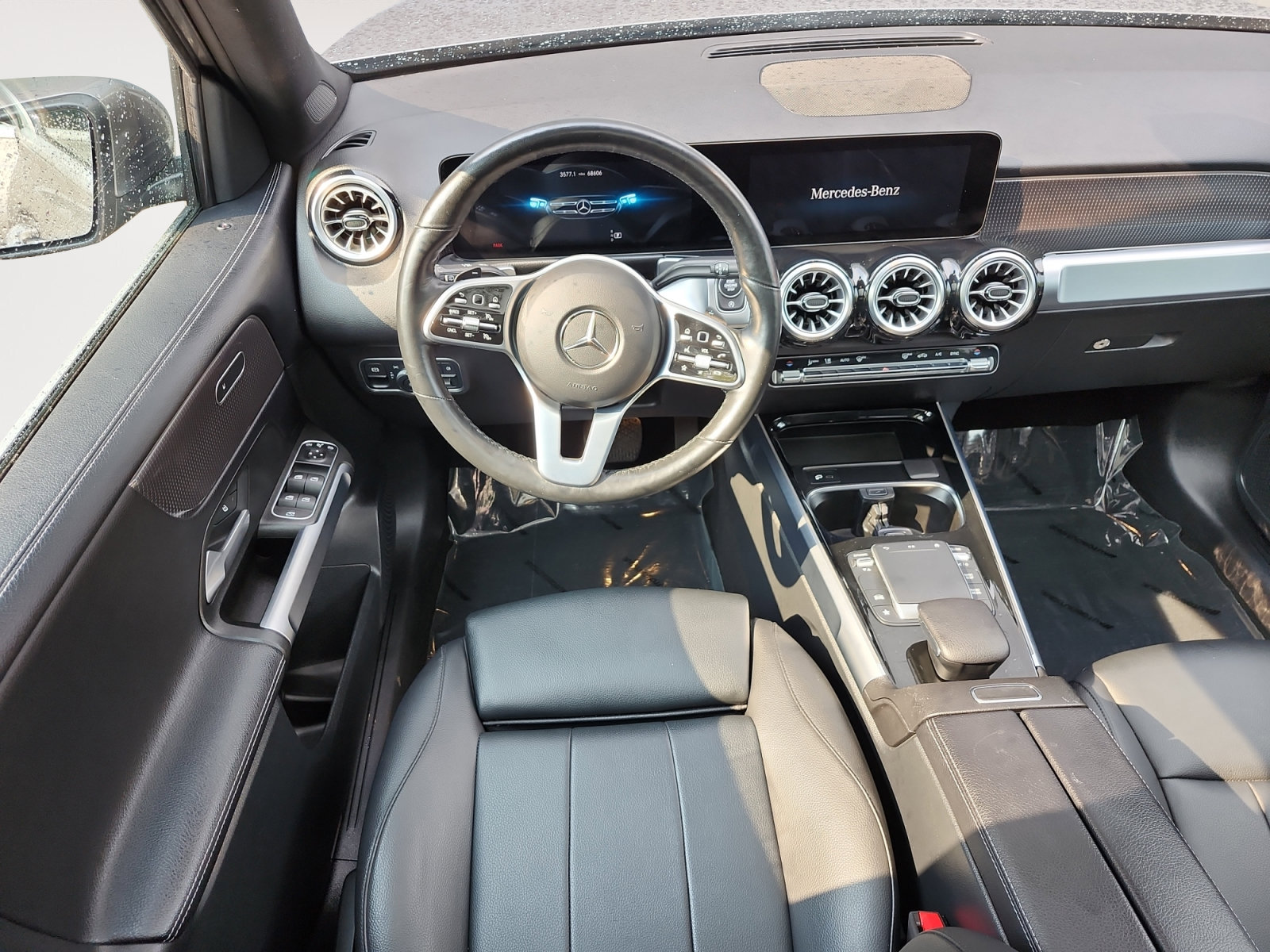 Used 2022 Mercedes-Benz GLB 250 4MATIC image 10
