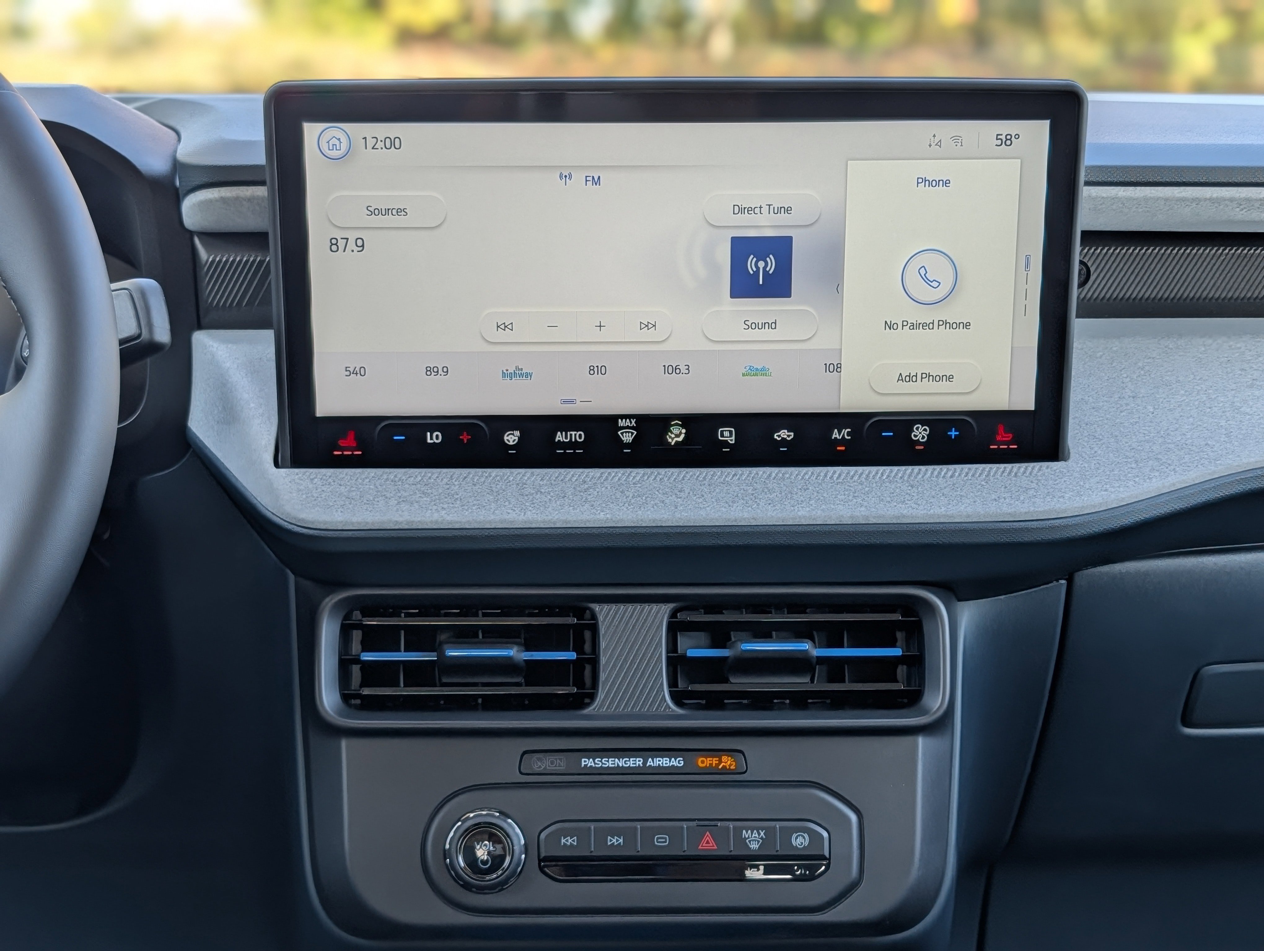 New 2025 Ford Maverick XLT w/ XLT Luxury Package image 13