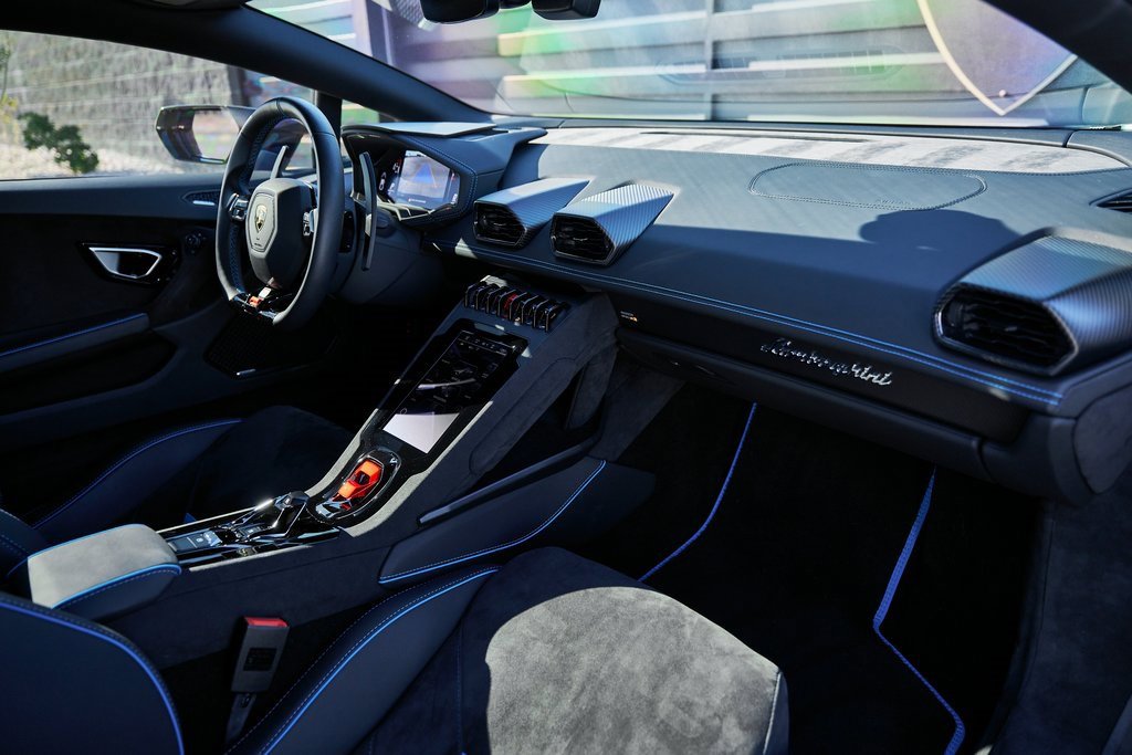 Used 2023 Lamborghini Huracan Tecnica image 34