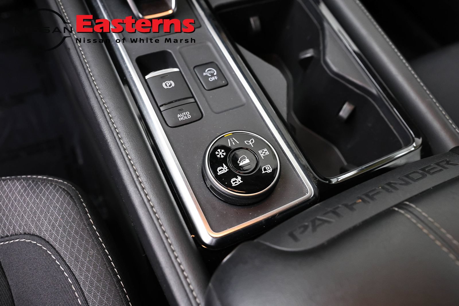 Used 2023 Nissan Pathfinder SV AWD/4WD image 20
