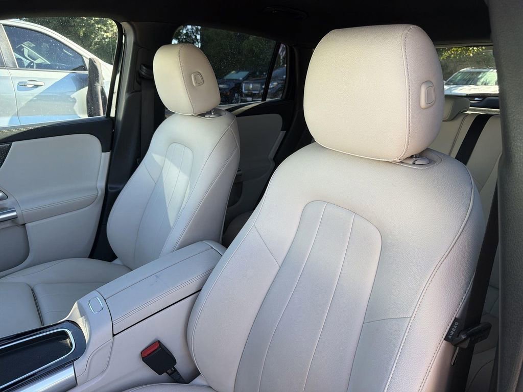 Used 2025 Mercedes-Benz GLA 250 image 22