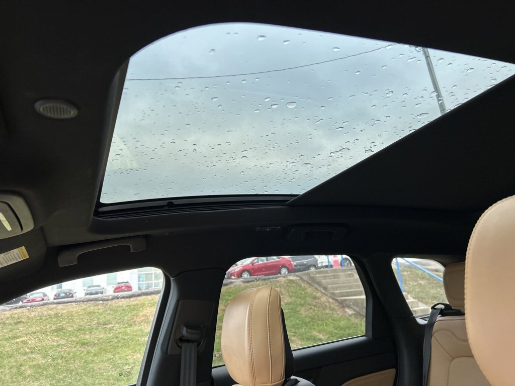 Used 2022 Lincoln Corsair Reserve w/ Equipment Group 201A image 11