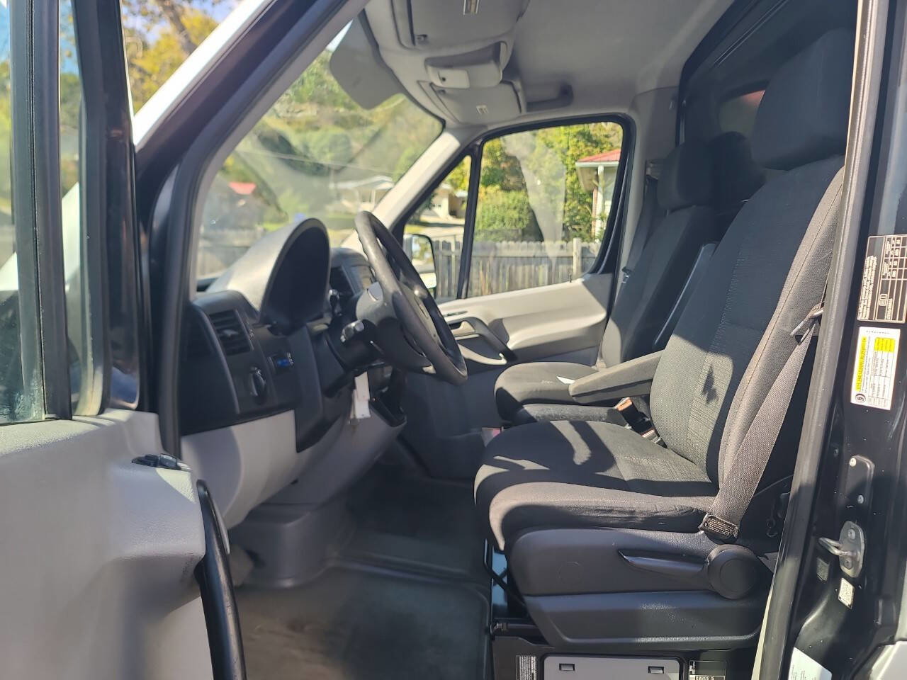 Used 2015 Freightliner Sprinter 3500 image 11