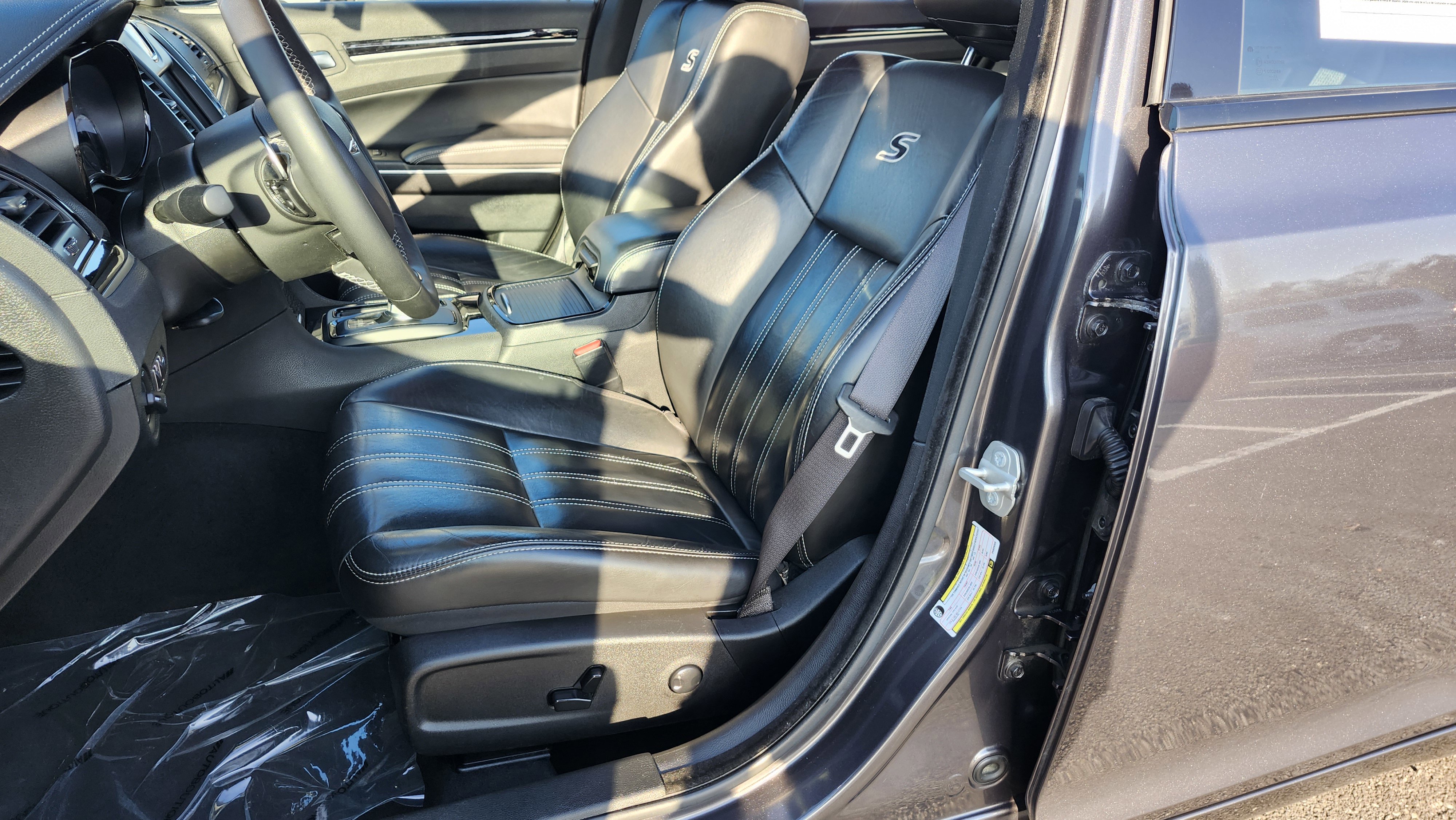 Used 2023 Chrysler 300 S image 25