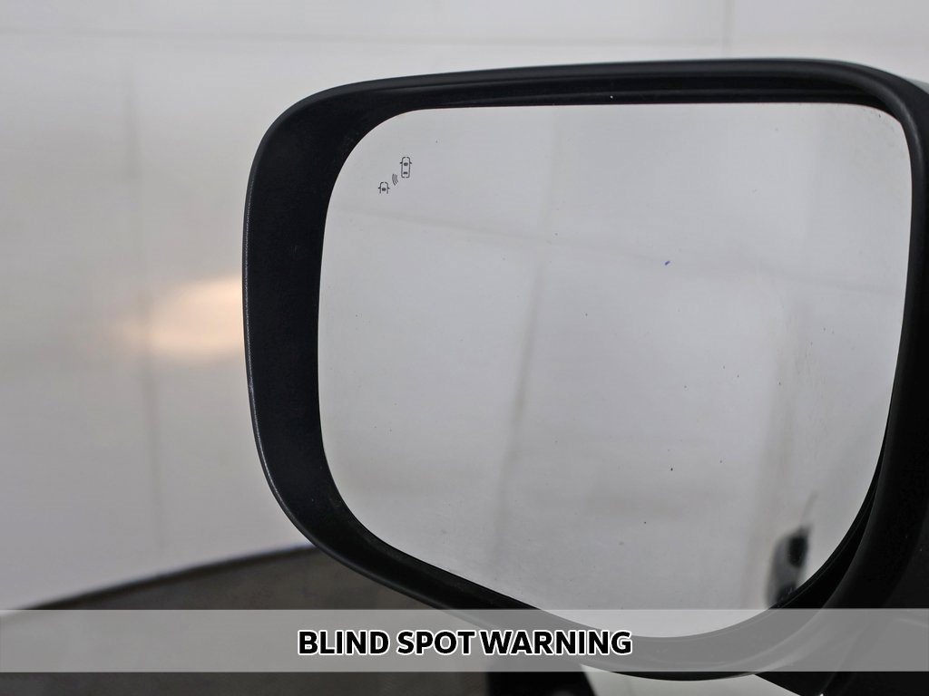 Used 2022 Nissan Titan S w/ S Utility Package image 3