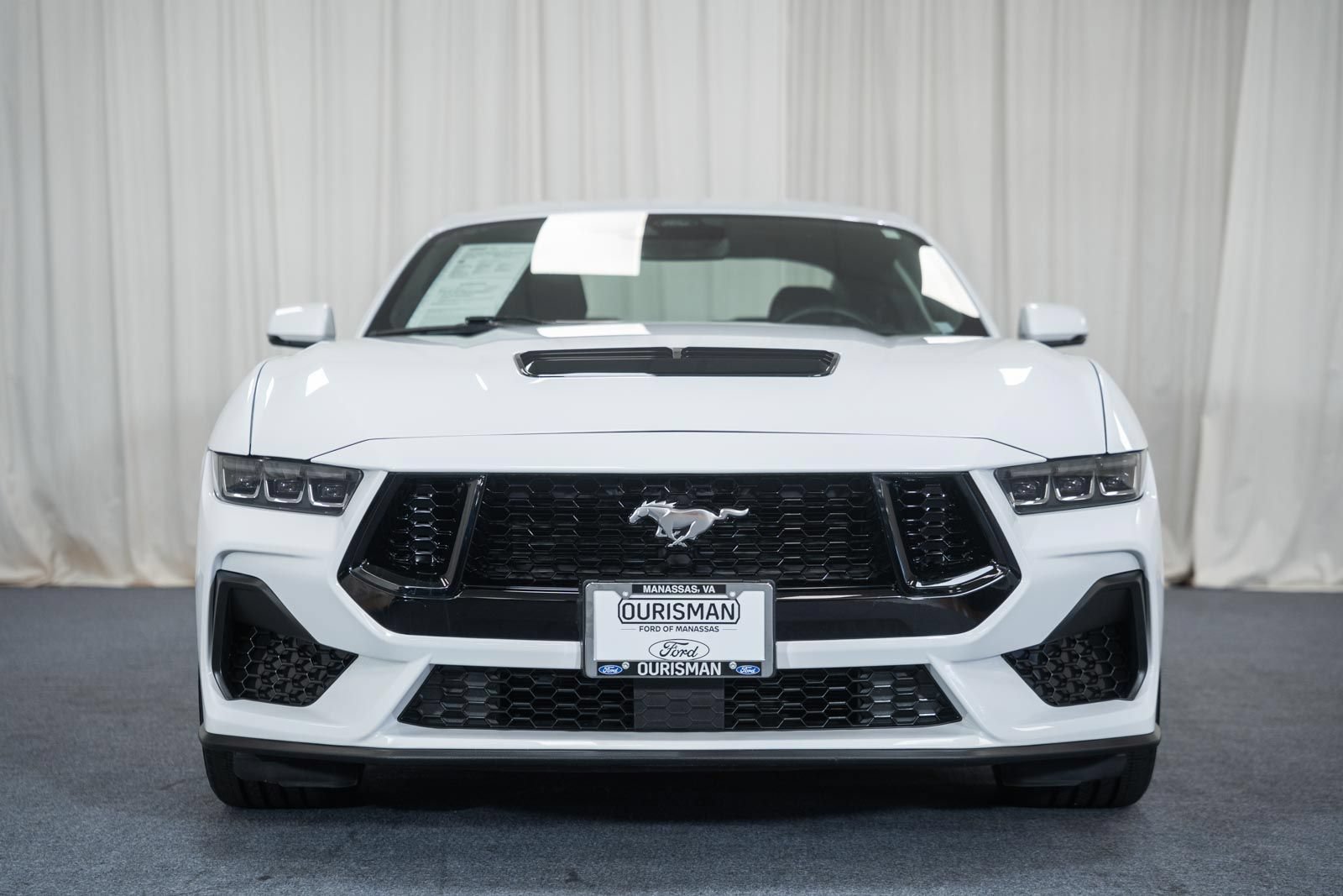 Used 2024 Ford Mustang GT Premium RWD image 2