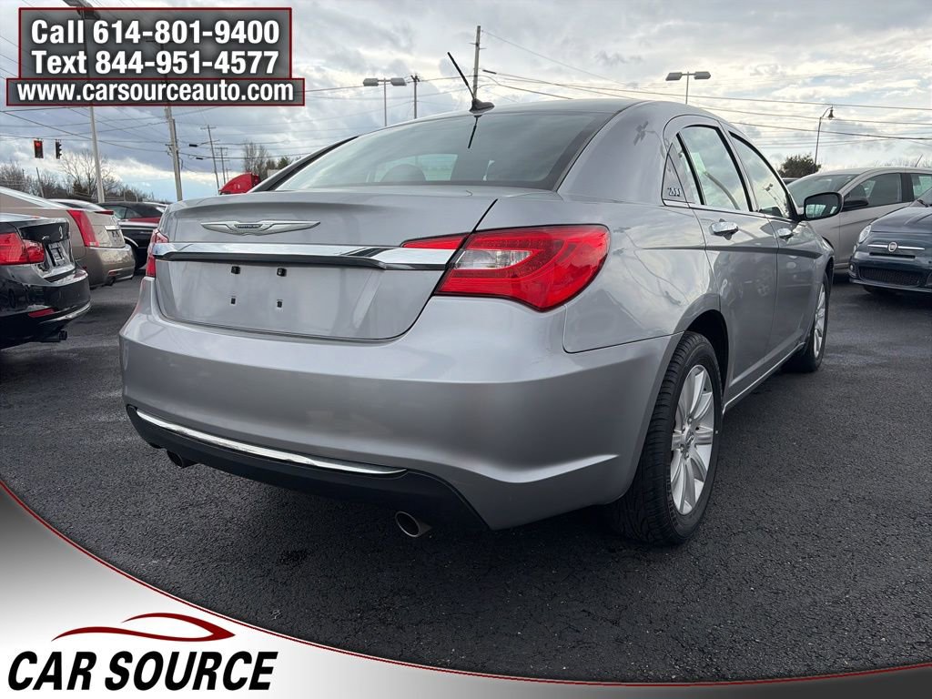 Used 2013 Chrysler 200 Limited image 5