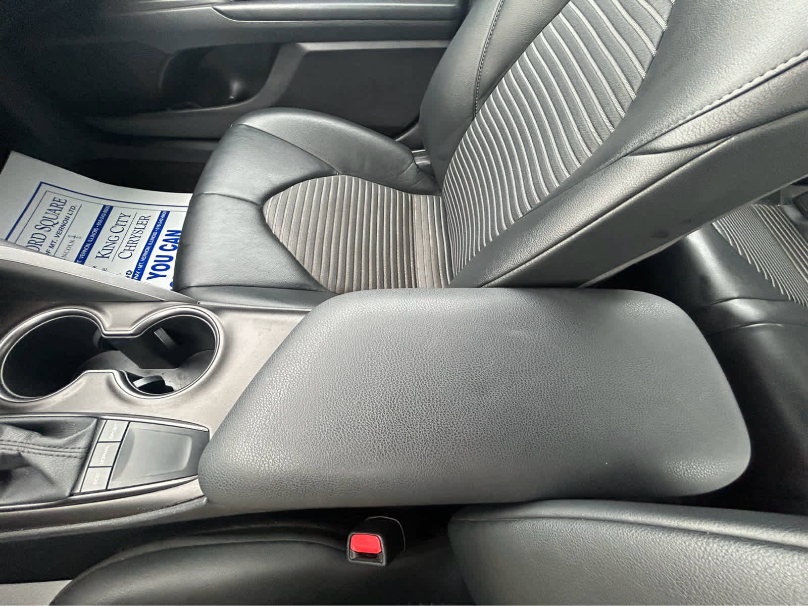 Used 2023 Toyota Camry SE image 32