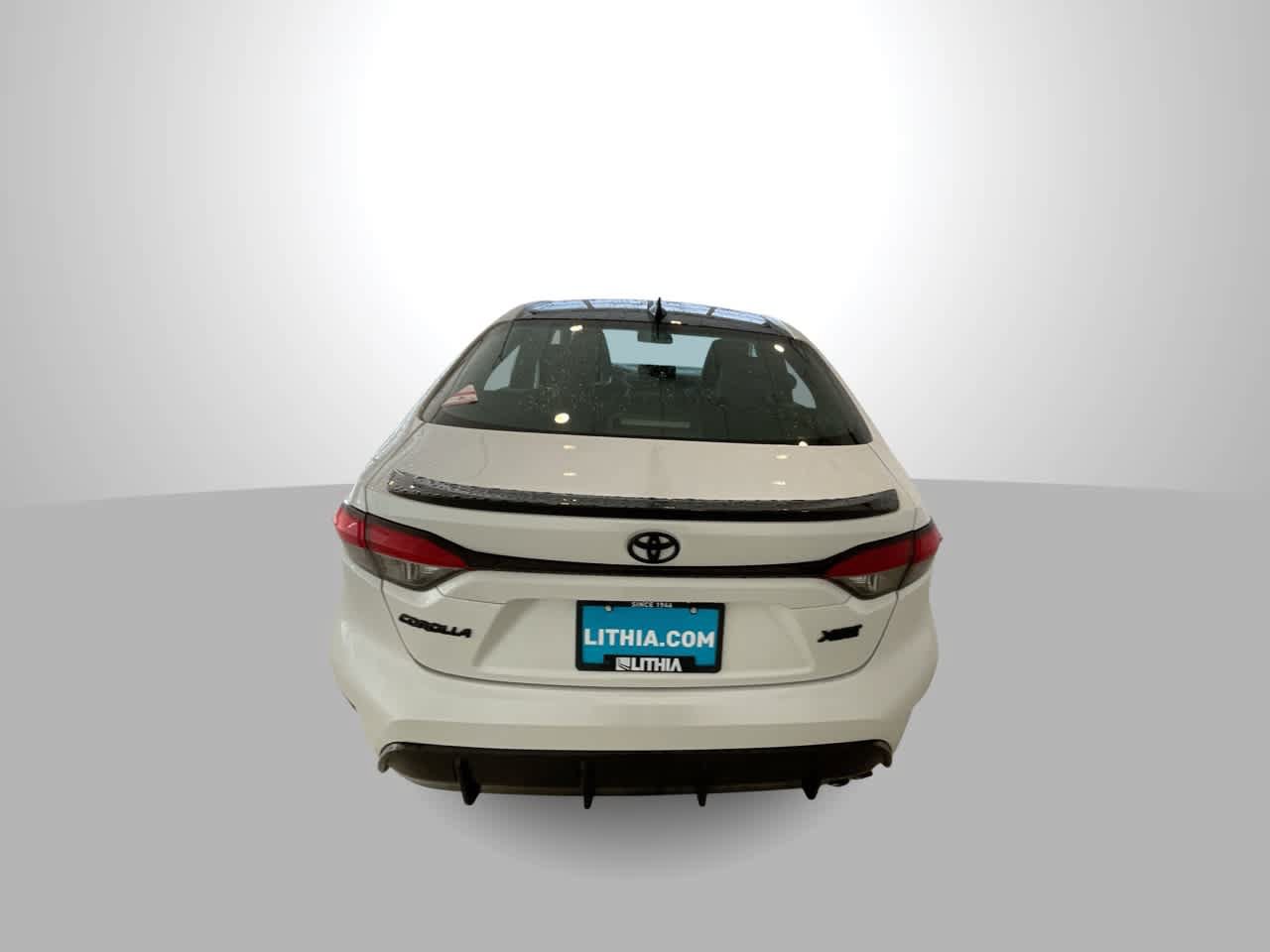 Used 2024 Toyota Corolla XSE FWD image 7