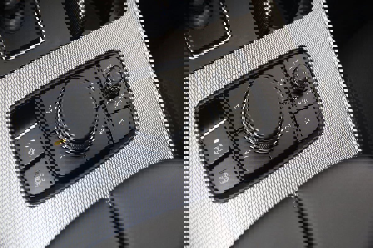 Used 2024 MAZDA CX-90 Plug-In Hybrid w/ Premium Pkg image 30