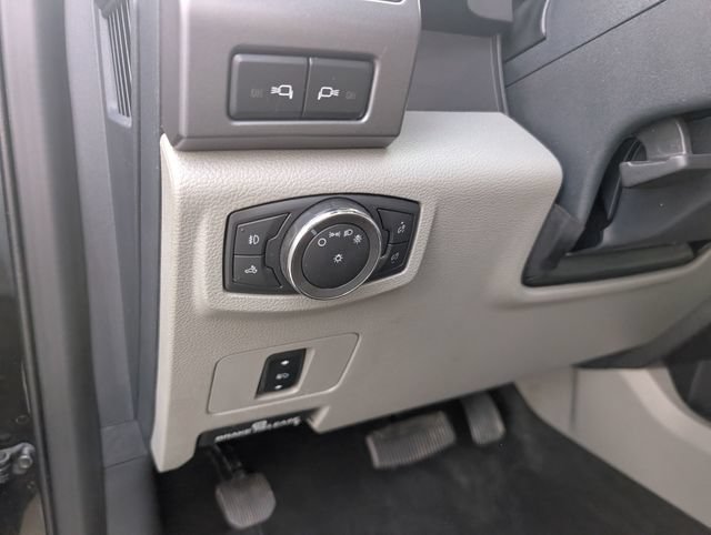 Used 2022 Ford F250 XLT w/ Black Appearance Package AWD/4WD image 18