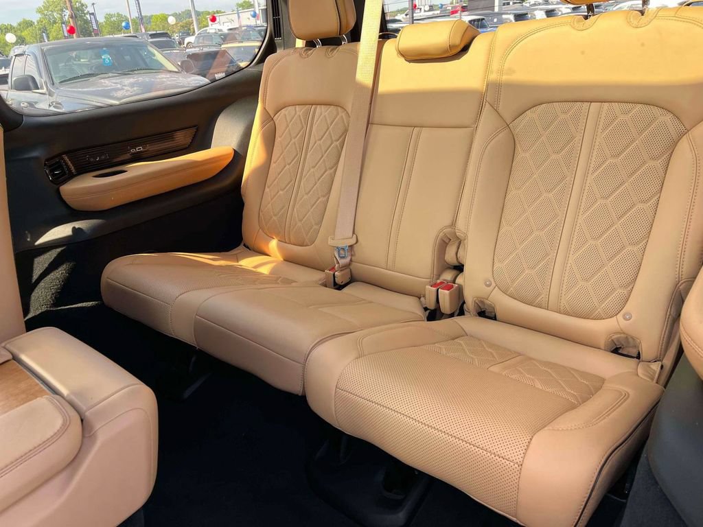 Used 2022 Jeep Grand Wagoneer Series III w/ Rear-Seat Entertainment Group AWD/4WD image 9