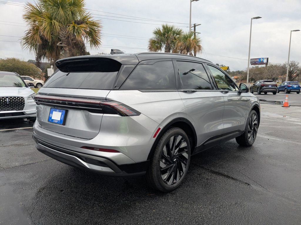 New 2026 Lincoln Nautilus Reserve image 4