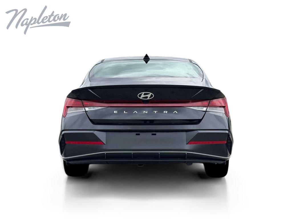 New 2026 Hyundai Elantra SEL Sport Premium FWD image 7