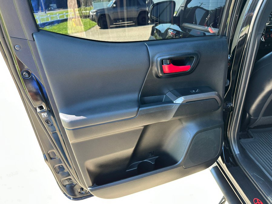 Used 2018 Toyota Tacoma TRD Pro AWD/4WD image 18