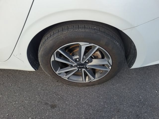 Used 2024 Kia Forte LXS FWD image 7