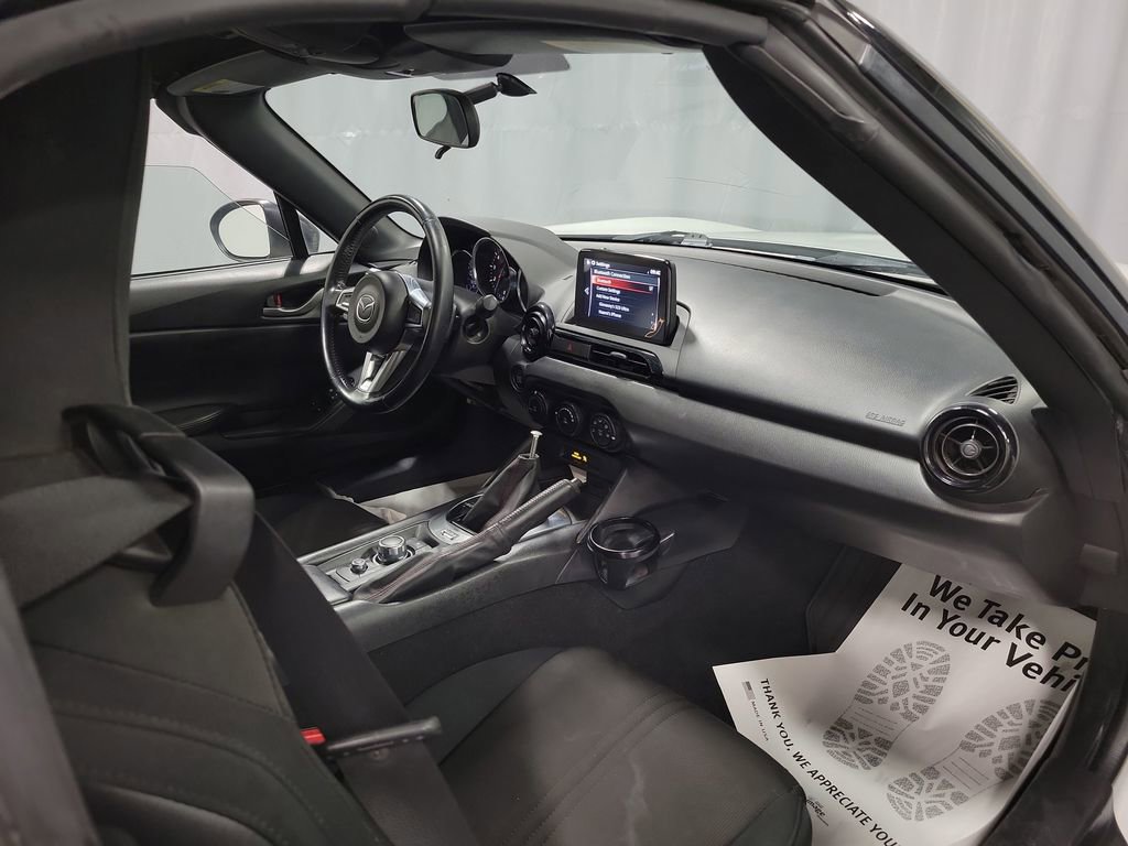 Used 2019 MAZDA MX-5 Miata Sport image 26