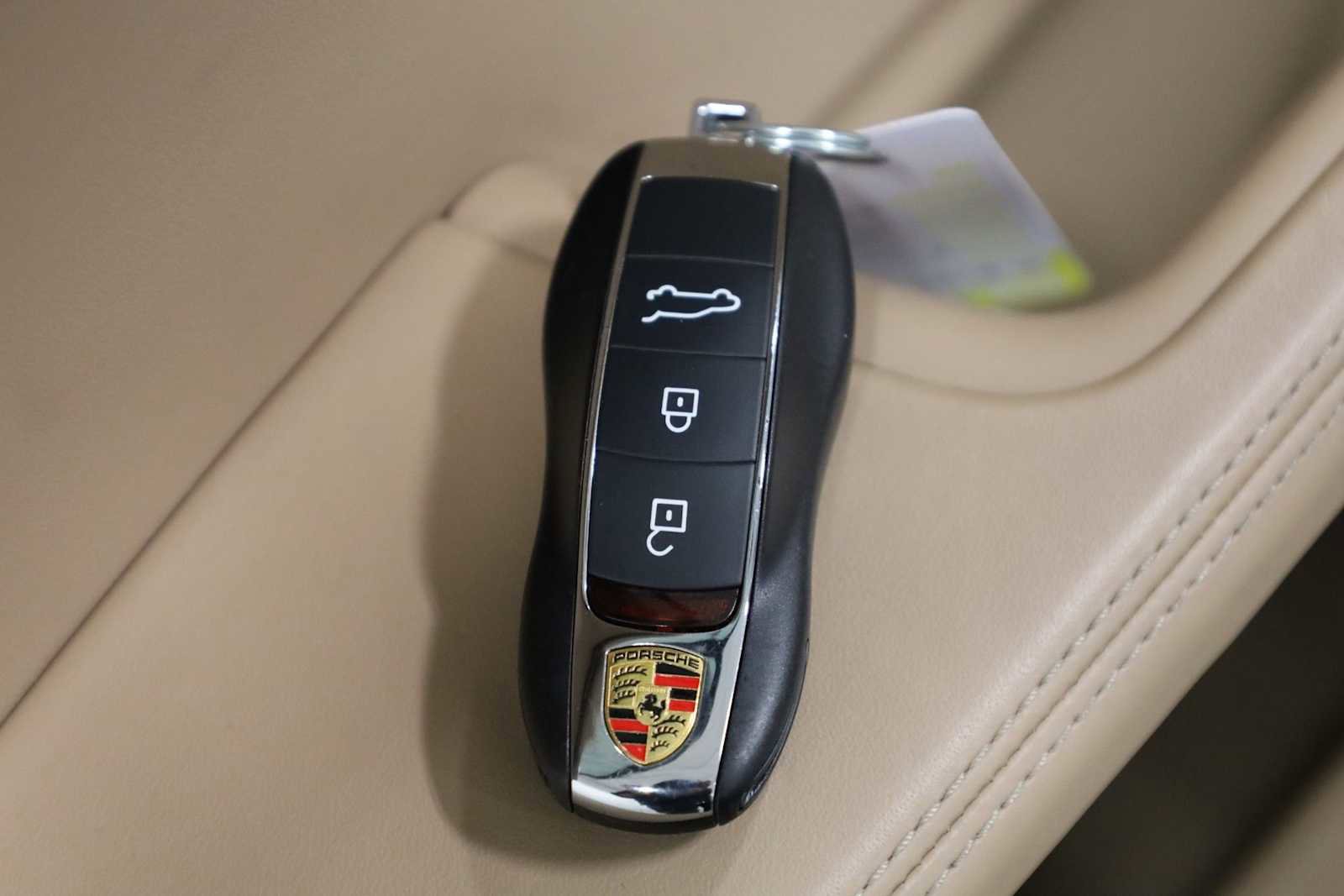 Certified 2023 Porsche Macan Turbo AWD/4WD image 42